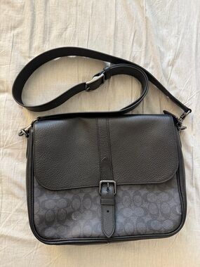 Coach Black Signature Canvas & Leather Messenger Bag